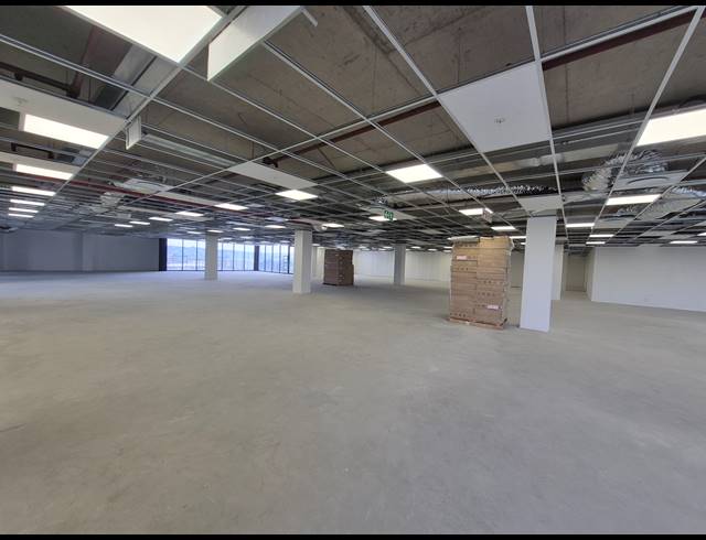 883M² OFFICE TO LET IN GLENADRIENNE